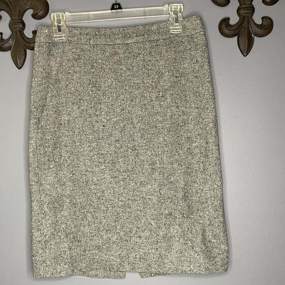 J. Crew Dresses & Skirts - J Crew wool/silk black/white pencil skirt size 4